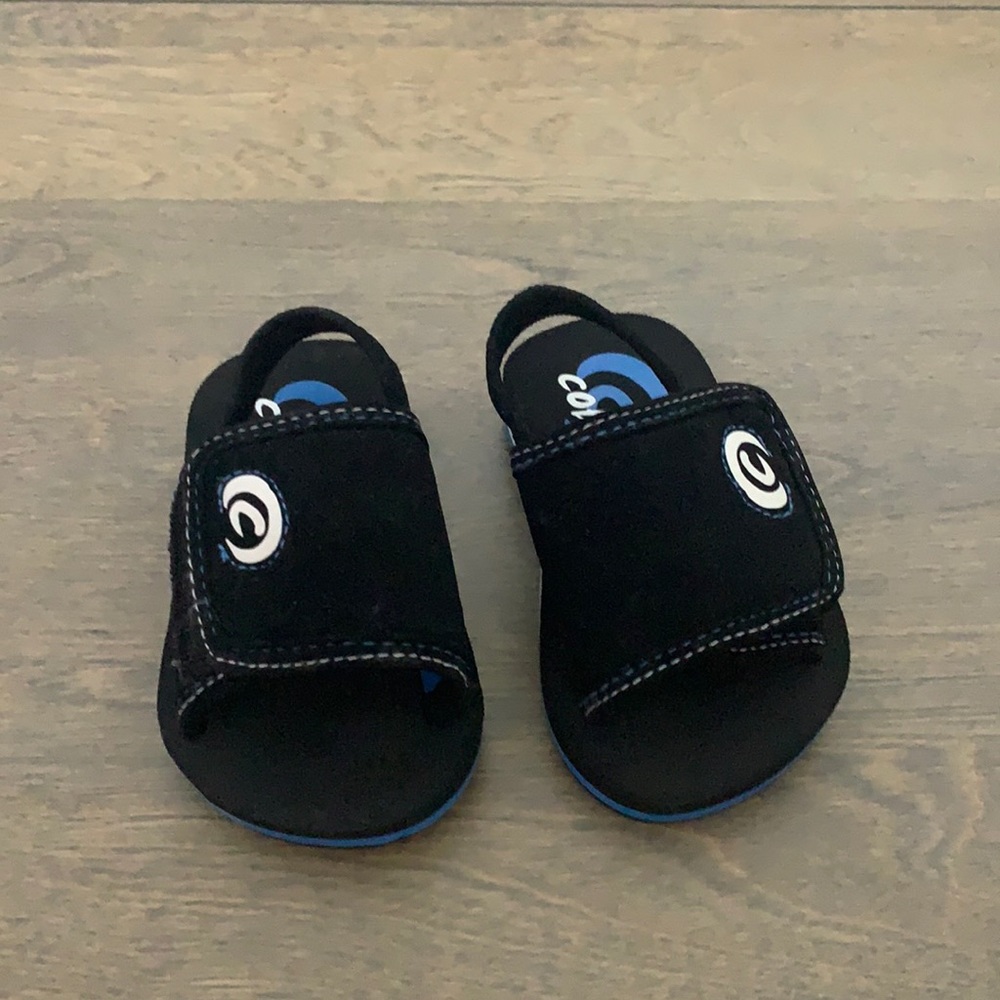 Baby Cobian sandals size 3.5